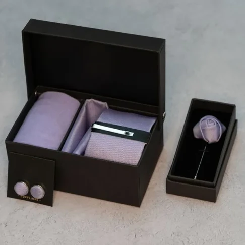 Custom Tie Box